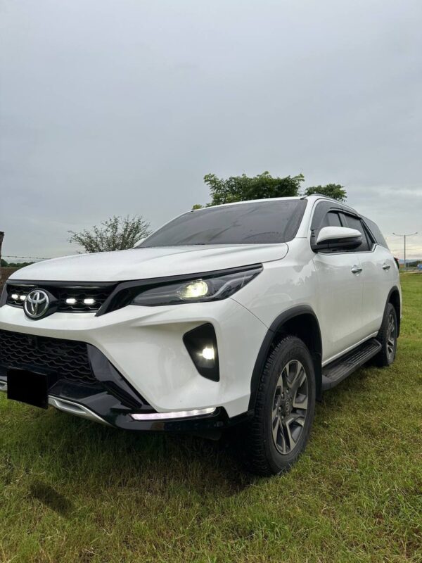 Toyota Fortuner - AUT 2025